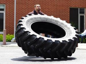 Mr Tiny and Giant Tire